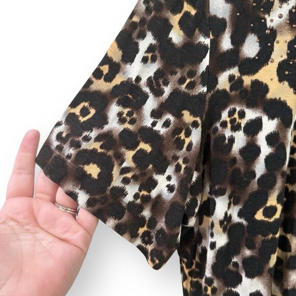 St. John Leopard Print Short Sleeve T-Shirt Blouse Embellished Womens XL Stretch - Picture 3 of 10
